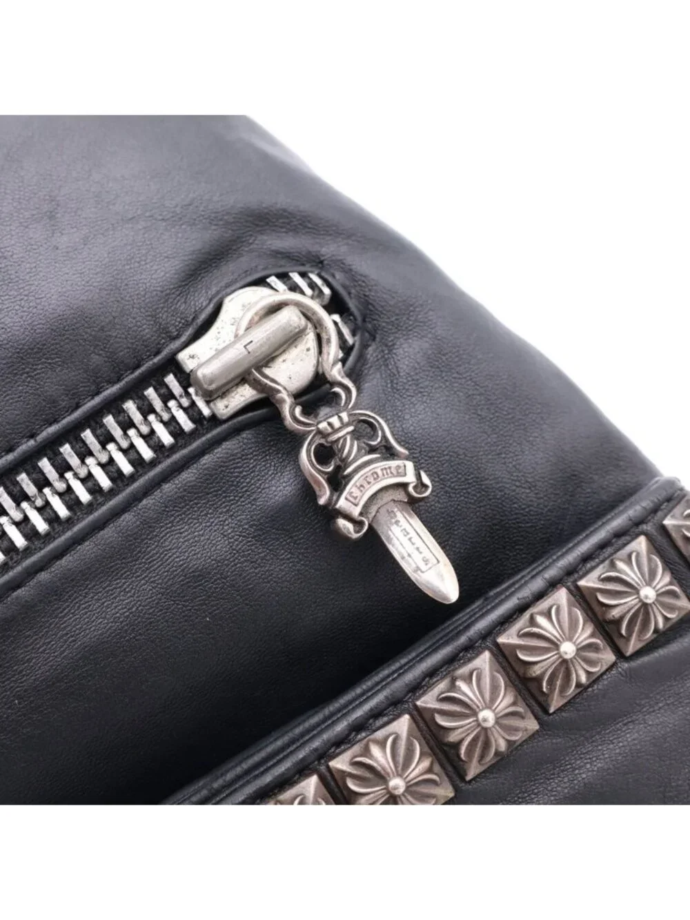 Chrome Hearts Clutch Pyramid Studs Studs Leather Black Silver